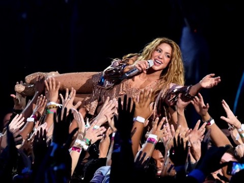 &nbsp;SHAKIRA brinda una impresionante presentaci&oacute;n de sus&nbsp;&Eacute;XITOS
