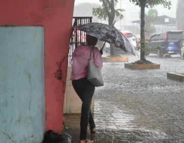 Abr&iacute;gate y saca paraguas: vaguada y frente fr&iacute;o provocar&aacute;n lluvias este mi&eacute;rcoles