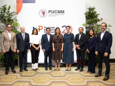 Vicepresidenta expone limitaciones de j&oacute;venes para ingresar al mercado laboral