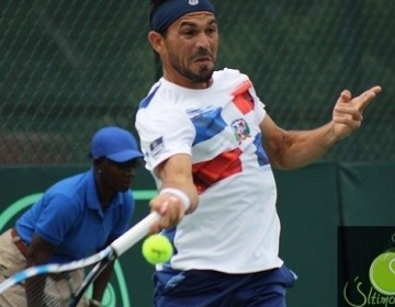 V&iacute;ctor Estrella triunfa en el primer partido del Santo Domingo Open 2019