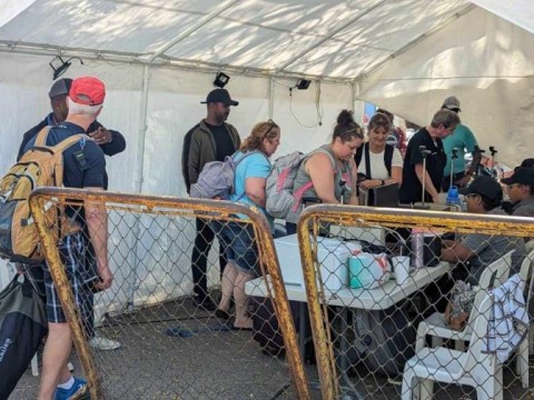 Extranjeros contin&uacute;an la salida de Hait&iacute; por Dajab&oacute;n ante el auge de la violencia