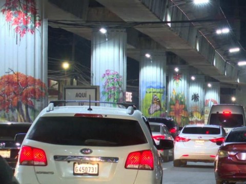 Inauguran murales en las columnas del Metro de Villa Mella