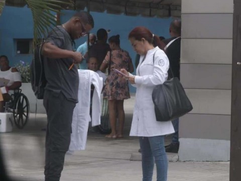 "M&eacute;dicos ganaron m&aacute;s RD$ 55 mil millones en honorarios en dos a&ntilde;os"