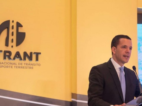 Legisladores y funcionarios consideran Hugo Beras actu&oacute; con responsabilidad al solicitar licencia
