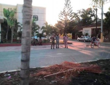 &iexcl;AHORA! Militarizan gobernaci&oacute;n de Montecristi por amenazas de perremeistas en reclamos de nombramientos