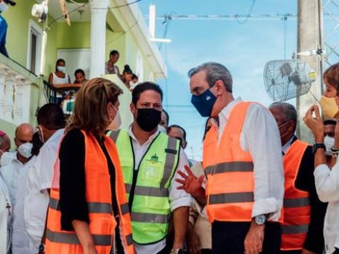 Plan "Dominicana se Reconstruye" continua en playa Oeste, Puerto Plata