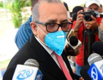 Ministro de Salud Plutarco Arias da positivo al COVID-19