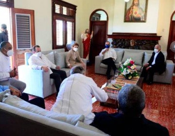 Abinader promete respeto al medioambiente en proyectos que se realicen en la provincia de Barahona
