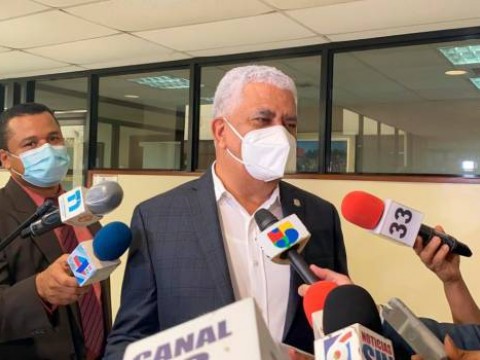 Comisi&oacute;n del senado &ldquo;no coge presi&oacute;n de nadie&rdquo; tras rumores por exclusi&oacute;n de Olivares