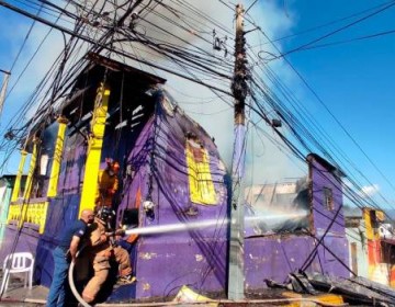 Se registra incendio en cede del PLD en Santiago