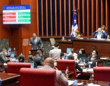 Ministro Jes&uacute;s V&aacute;squez denuncia encontr&oacute; irregularidades en Interior y Polic&iacute;a