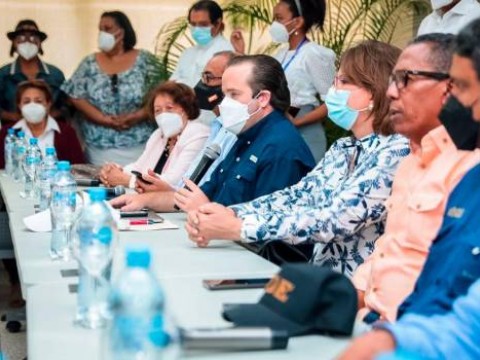 Gobierno se traslada al sur para brindar asistencia social a provincias afectadas por Grace