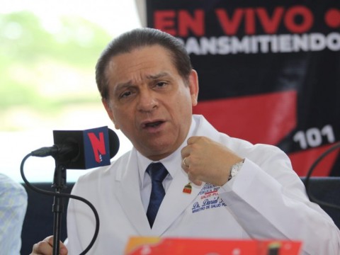 Ministro afirma lucha contra el dengue &ldquo;va a depender&rdquo; de que las familias ayuden a combatirlo