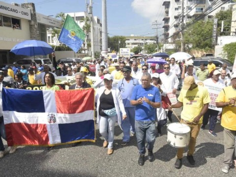 M&eacute;dicos y otros sectores: &ldquo;&iexcl;Basta ya de ARS y basta ya de AFP!&rdquo;