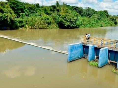 Barrios de Santo Domingo Oeste contin&uacute;an sin agua potable
