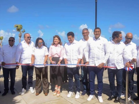 Gobierno inaugura malec&oacute;n de Cabrera y otras obras en Mar&iacute;a Trinidad S&aacute;nchez
