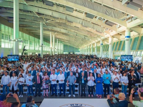 PRM apuesta al gran crecimiento en un acto que agrup&oacute; a m&aacute;s de 7 mil dirigentes del Gran SD
