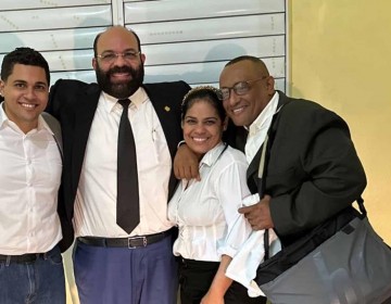 N&uacute;&ntilde;ez de Aza, pastora Rossy Guzm&aacute;n y su hijo presentan garant&iacute;a econ&oacute;mica y salen de prisi&oacute;n
