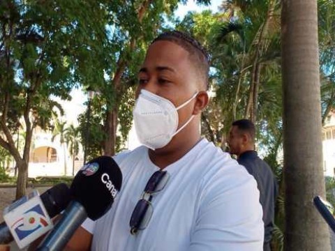 Denuncian m&aacute;s de 100 encargados de pol&iacute;gonos del Censo en Santiago no han cobrado