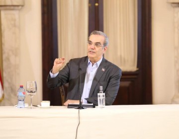 Presidente designa a Duarte M&eacute;ndez como director interino de Titulaci&oacute;n
