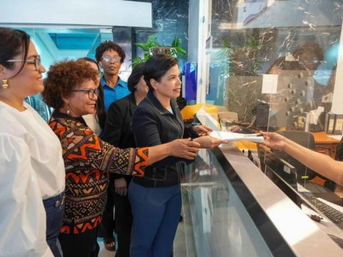 Mujeres depositan acci&oacute;n de inconstitucionalidad contra Ley Electoral &ldquo;por violar igualdad&rdquo;
