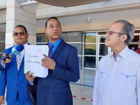 Miriam Germ&aacute;n recibe denuncia contra Danilo Medina y F&eacute;lix Bautista