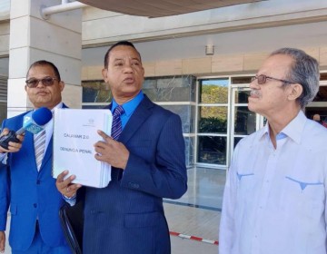 Miriam Germ&aacute;n recibe denuncia contra Danilo Medina y F&eacute;lix Bautista