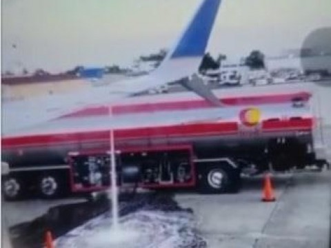 Avi&oacute;n con destino a Newark derrama combustible en pista del aeropuerto Las Am&eacute;ricas