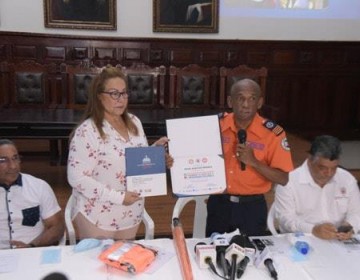 Unas 16 mil familias residen en Santiago en lugares vulnerables
