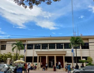 Juzgado de Atenci&oacute;n Permanente emite orden de arresto contra ocho polic&iacute;as implicados en caso de fiscal de La Romana
