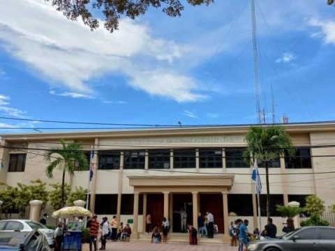 Juzgado de Atenci&oacute;n Permanente emite orden de arresto contra ocho polic&iacute;as implicados en caso de fiscal de La Romana