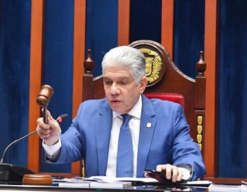 Elecci&oacute;n de liderazgo en el Senado: Eduardo Estrella satisfecho con su trabajo