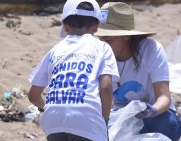 Realizan jornada de limpieza en Playa Montesinos