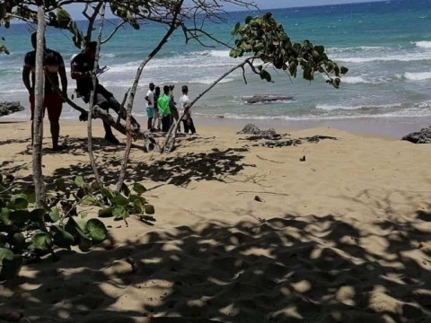 Mueren ahogados dos haitianos mientras se ba&ntilde;aban en playa de Cabarete