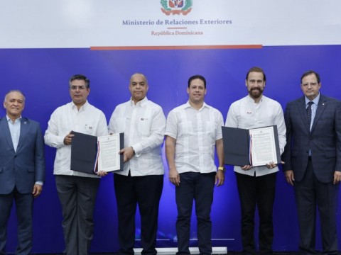 Gobierno presenta &ldquo;Poder Consular &Uacute;nico&rdquo; que simplifica a dominicanos adquisici&oacute;n de viviendas