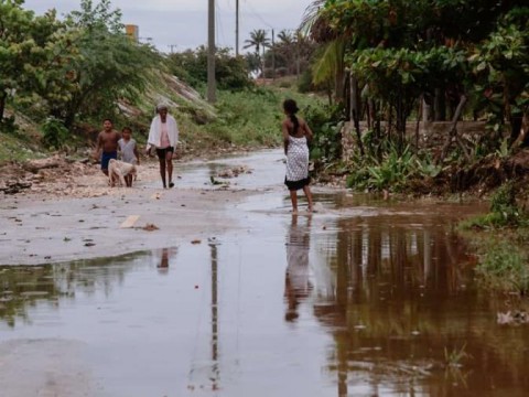 Mantienen 10 provincias en alerta amarilla y 22 en verde ante lluvias dejadas por tormenta Franklin