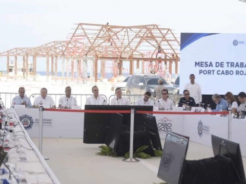 Abinader preside mesa de trabajo en Cabo Rojo para definir proyectos tur&iacute;sticos