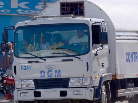 Denuncian Migraci&oacute;n detuvo ni&ntilde;o haitiano cuando llegaba a escuela en Loma de Cabrera