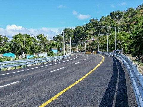 MOPC reabre paso por &ldquo;curva de la muerte&rdquo; de Villa Altagracia tras corregir inclinaci&oacute;n