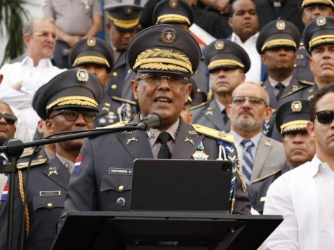 Decreto | Los primeros cambios en la Polic&iacute;a tras Guzm&aacute;n Peralta asumir direcci&oacute;n