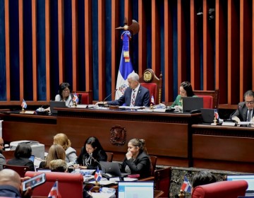 Amchamdr celebra que Senado aprobara proyecto de ley de centros log&iacute;sticos y empresas operadoras
