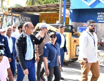 MOPC Deligne Ascenci&oacute;n: el Gobierno lleva soluciones a problemas dejaron las lluvias en SD Oeste