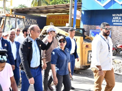 MOPC Deligne Ascenci&oacute;n: el Gobierno lleva soluciones a problemas dejaron las lluvias en SD Oeste