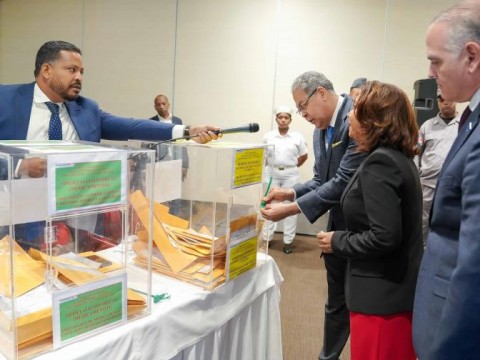 Gobierno destina m&aacute;s de dos mil millones para la compra de medicamentos