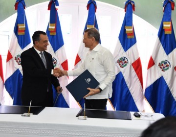 Mirex y JCE firman acuerdo de colaboraci&oacute;n para celebraci&oacute;n de elecciones en el exterior