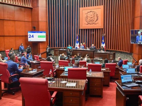 Depositan reforma constitucional para frenar continuidad de jueces con per&iacute;odo vencido