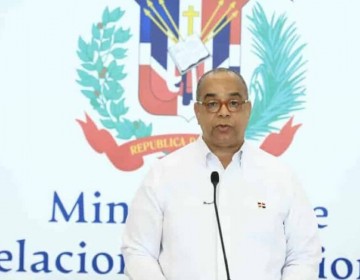 El Gobierno reforma el manejo de los consulados para que ya no sean un bot&iacute;n pol&iacute;tico