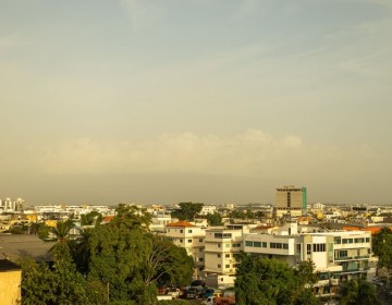 Polvo del Sahara mantendr&aacute; el cielo gris&aacute;ceo y temperaturas de hasta 36 &deg;C este viernes